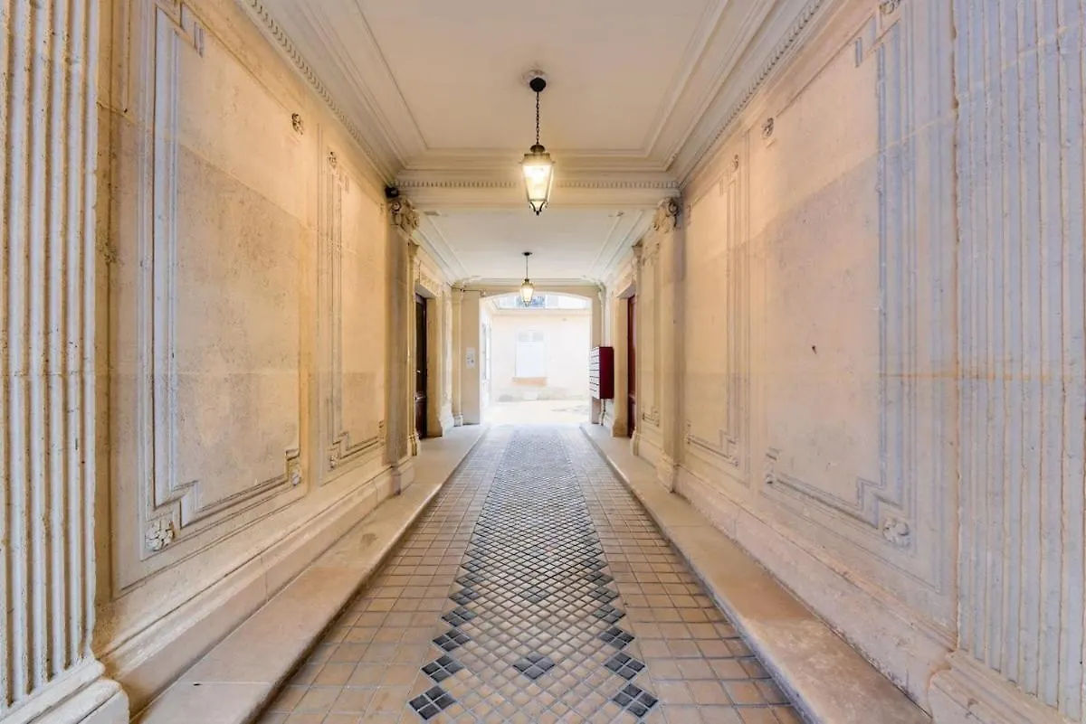 Charming & Modern 1Br - Paris 8 Apartment
